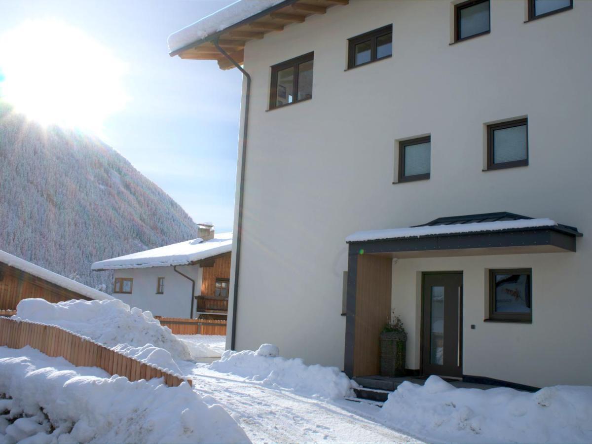 Berg' & Bluamen Appartements Stubai Neustift im Stubaital Exteriör bild